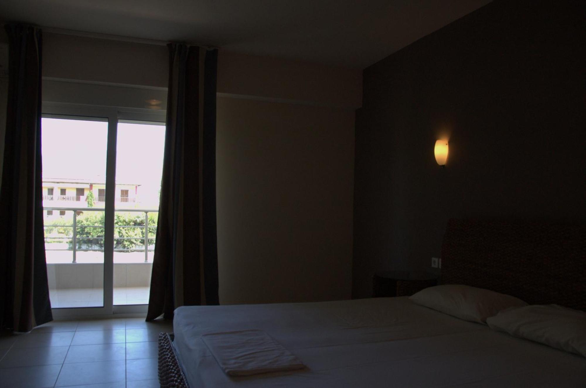 Hotel Sarti Beach Exterior photo