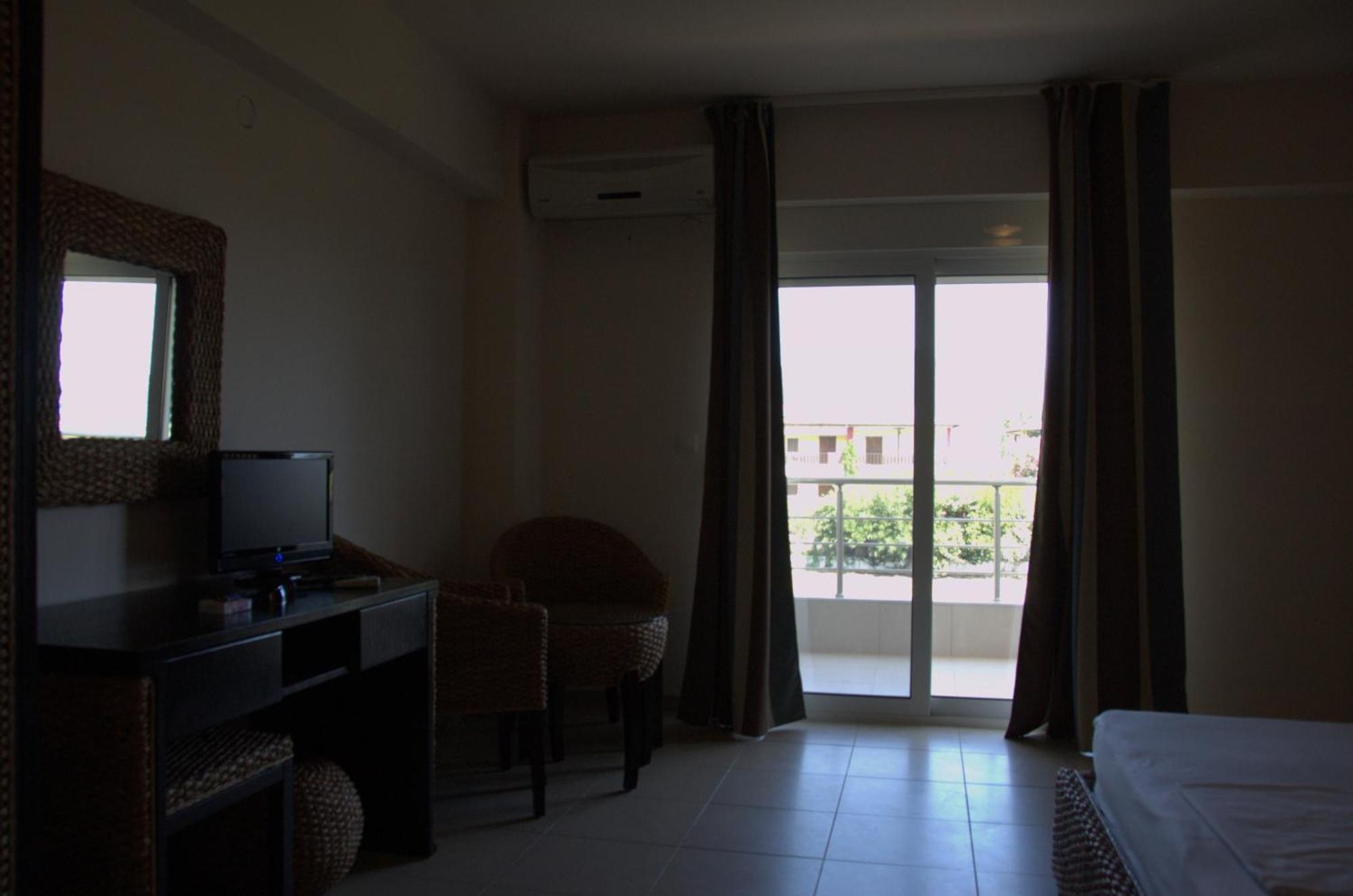 Hotel Sarti Beach Exterior photo