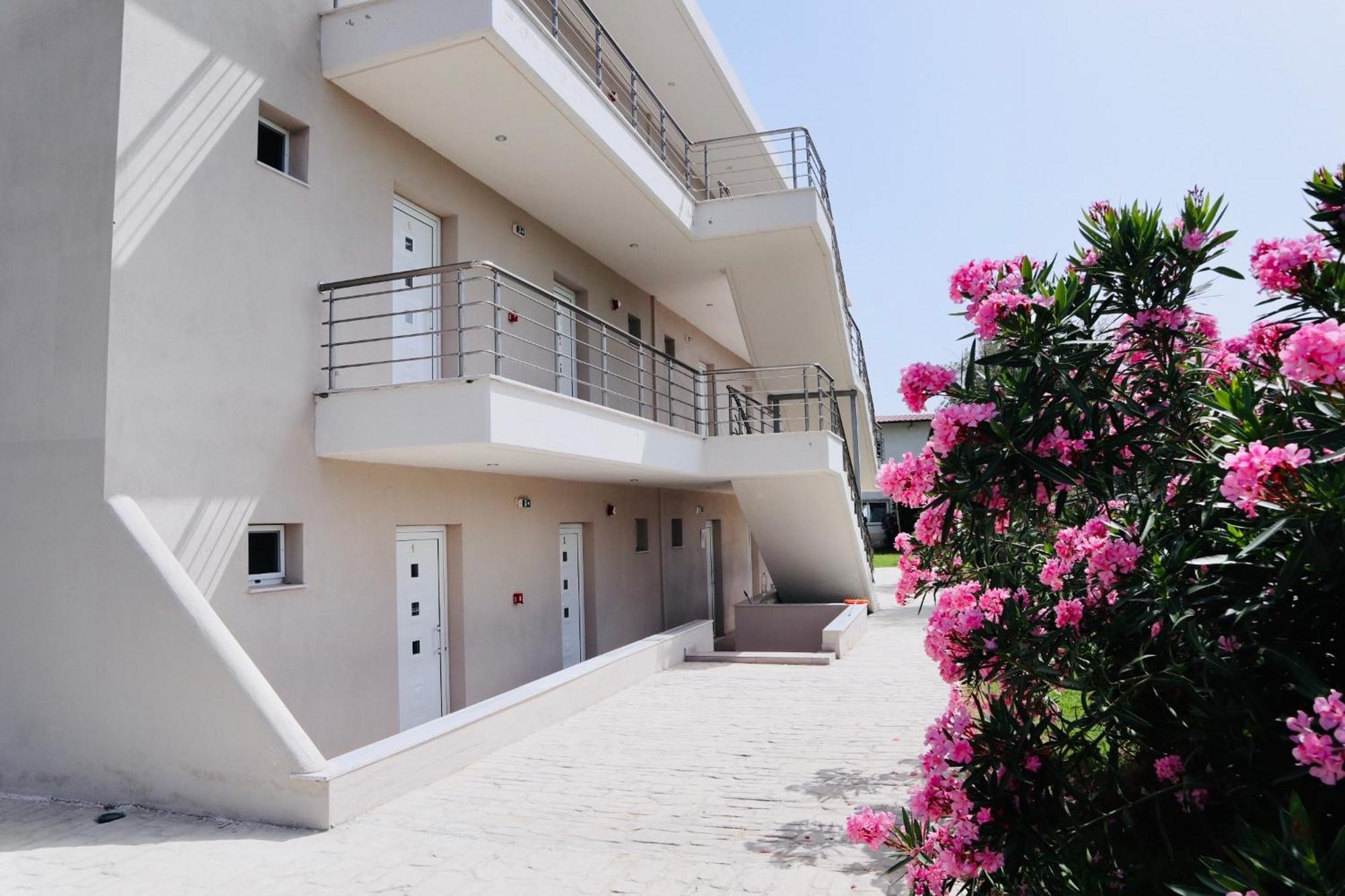 Hotel Sarti Beach Exterior photo
