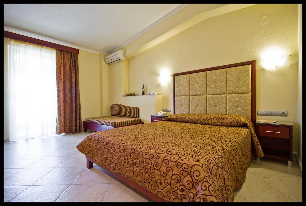 Hotel Sarti Beach Room photo