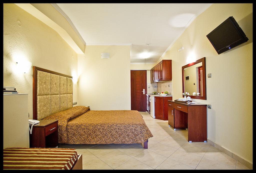 Hotel Sarti Beach Room photo